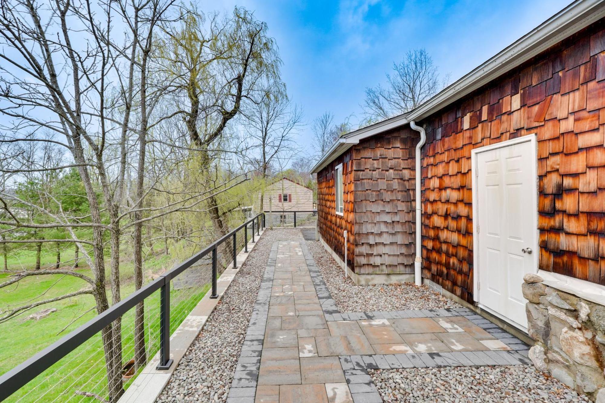 Cozy Upstate Studio With Walkill River Views! New Paltz Kültér fotó